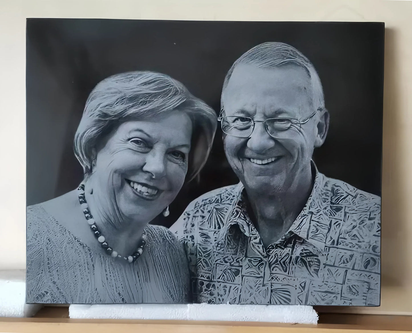 Custom Stone Shadow Portrait – Hand-Pointed Eternal Memories on Black Slate